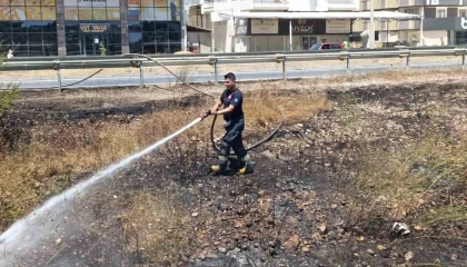 Manavgatta söndürülmeden atılan sigara sazlık yangınına neden oldu