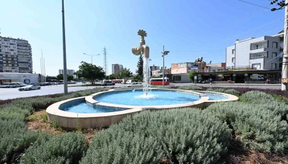 Mersin yaza renkli girdi