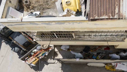 Mersinde çöp ev temizlendi, 10 kamyon çöp çıkarıldı