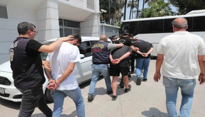 Mersinde restoranda müzik kavgasının şüphelileri tutuklandı