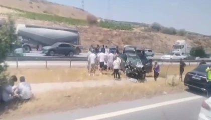 Mersinde trafik kazası: 1 ölü, 3 yaralı