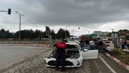 Osmaniyede iki otomobil çarpıştı: 2 yaralı