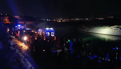 Otomobil sulama kanalına düştü: Baba ve oğlu hayatını kaybetti