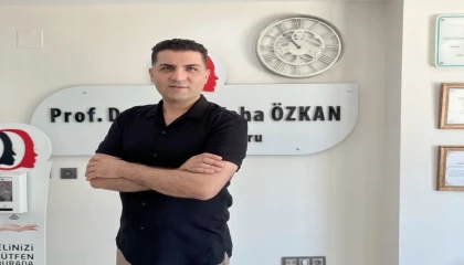 Prof. Dr. Özkan: 40lı yaşlarda diş kaybı alarmı nedeni erken menopoz