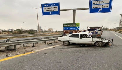 Tarsusta trafik kazası: İki kardeşten biri öldü, diğeri yaralandı