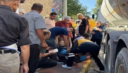 Tırın çarptığı yaşlı adam yaralandı