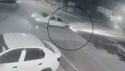 Tofaşın çarptığı adam metrelerce savruldu