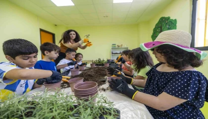 Toroslar Çocuk Kampüsü ile çocuklar bilimi eğlenceyle öğreniyor