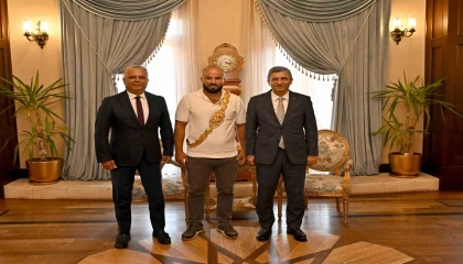 Vali Şahin, Kırkpınar başpehlivanını ağırladı