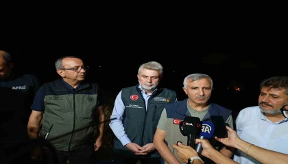 Vali Ünlüer: Orman yangınını kısa sürede kontrol altına almak için elimizden geleni yapıyoruz