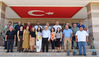 Aksulu üreticilere Çiftçi Kart Çipleri teslim edildi