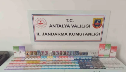 Alanyada kaçak sigara operasyonunda çok sayıda malzemeye el konuldu