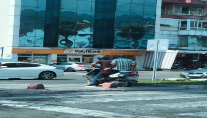 Alanyada yaya yolları ve kaldırım işgali yapan motosikletlere 136 bin TL ceza