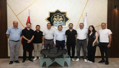 ALKÜ Zeronetech Takımı Teknofest 2025te finalde