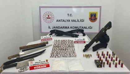 Antalyada jandarmadan uyuşturucu ve silah operasyonu