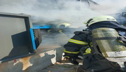 Arızalanan jeneratördeı çıkan duman itfaiyeyi alarma geçirdi