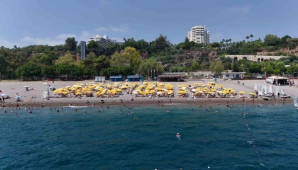 Büyükşehir plajları tatilcilerin gözdesi oldu