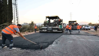 Büyükşehirden Şehir Hastanesi yoluna sıcak asfalt