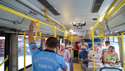 Büyükşehirin toplu ulaşım araçlarındaki sıkı denetimleri devam ediyor