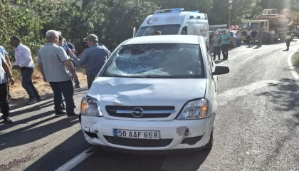 Cenazeye gidenlere otomobilin çarptığı kazada ölü sayısı 2ye yükseldi