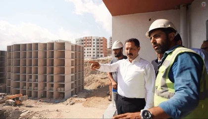 DEFNE’DE DEPREM YARALARI SARILIYOR