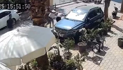 Esnafın anlaşmazlığı saç saça baş başa kavgaya dönüştü