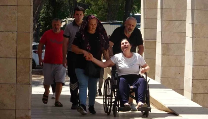 Fenomen Deniz Servan Narinin annesinin gözyaşları sel oldu: Annem, ben geldim