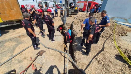 Göçükte kalan işçi kurtarıldı