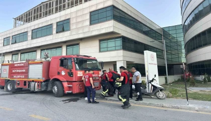 Hastanenin bodrum katından yükselen dumanlar ekipleri alarma geçirdi