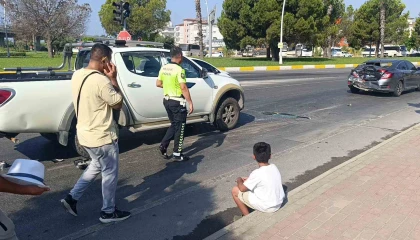 Kazada babasının otomobilinin halini gören küçük çocuk gözyaşlarını tutamadı