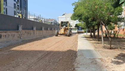 Kepez TOKİ Gazi konutlarında asfalt hazırlığı başladı