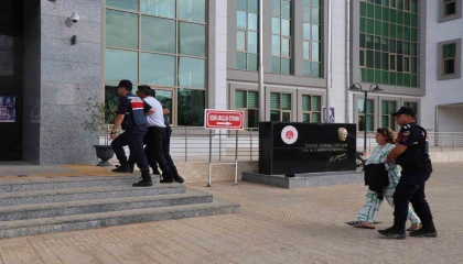 Kiracısının ölümüne neden olan öğretmen gözyaşı döktü