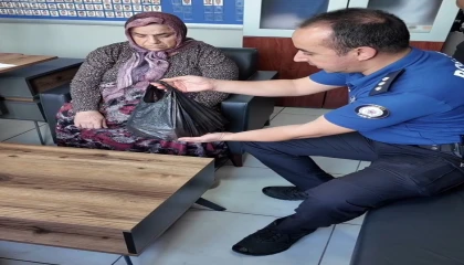 Kızı sürpriz yapınca annenin 500 bin TLlik altını çöpe gitti