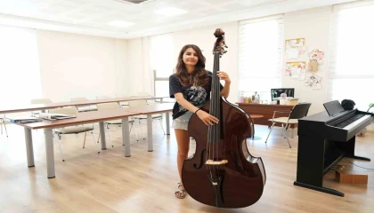 Konyaaltında geleceğin sanatçıları yetişiyor