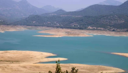 Kuraklık narenciye bahçelerini tehdit etmeye başladı