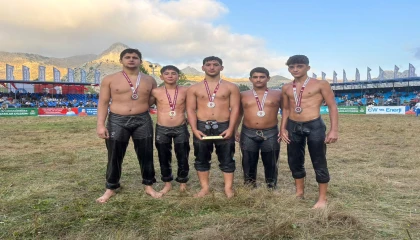 Manavgat Belediyesi Güreş Kulübü pehlivanları, Gökbel Er Meydanından madalyalarla döndü