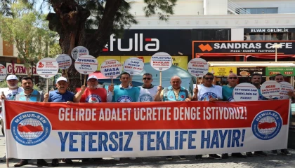 Memur Sen Antalyada çadır kurup eylem yaptı