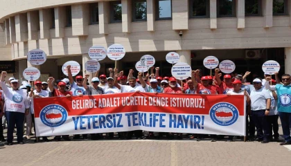 Memur-Senden hükümetin zam teklifine protesto