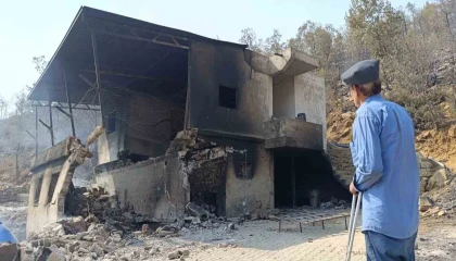 Mersin Valiliği: Yangınlar kontrol altına alınmış, soğutma çalışmaları devam etmektedir