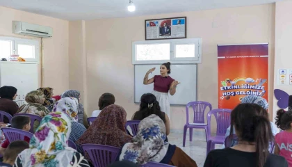 Mersinde erken yaşta evliliklere karşı farkındalık eğitimi