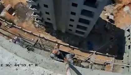 Mersinde nefes kesen kurtarma operasyonu: 8inci kattaki iskelede kalan işçiler kurtarıldı