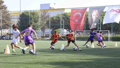 Mersinde yıl boyu ücretsiz futbol kursu