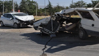 Metrelerce sürüklenip takla atan araçta bulunan sürücü ağır yaralandı