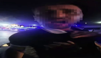 Motosikletlinin önünü kestiler