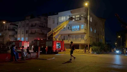 Ocakta unutulan tencere yangına sebep oldu