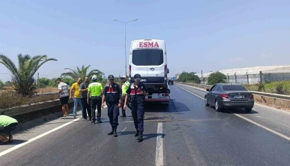 Öğrenci servisi otel servisine arkadan çarptı: 6 yaralı
