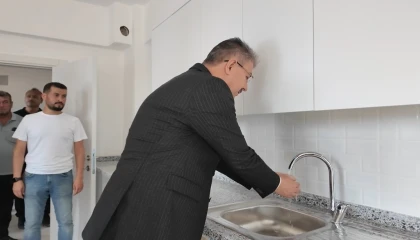 Ömürlük konutlar depremzedelere teslim edildi