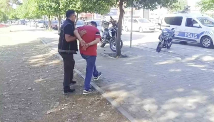 Parkta uyuşturucuyla yakalandı, Pişmanım dedi