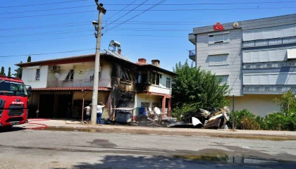 Soğuk hava deposunda korkutan yangın