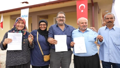 Sumbasta yapımı tamamlanan 27 köy evinin anahtar teslimi yapıldı